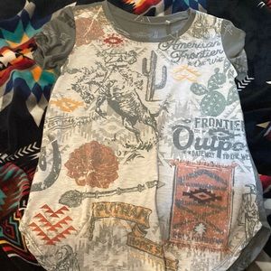 Fabric soft to touch, beautiful designs, front and back lacing detailed